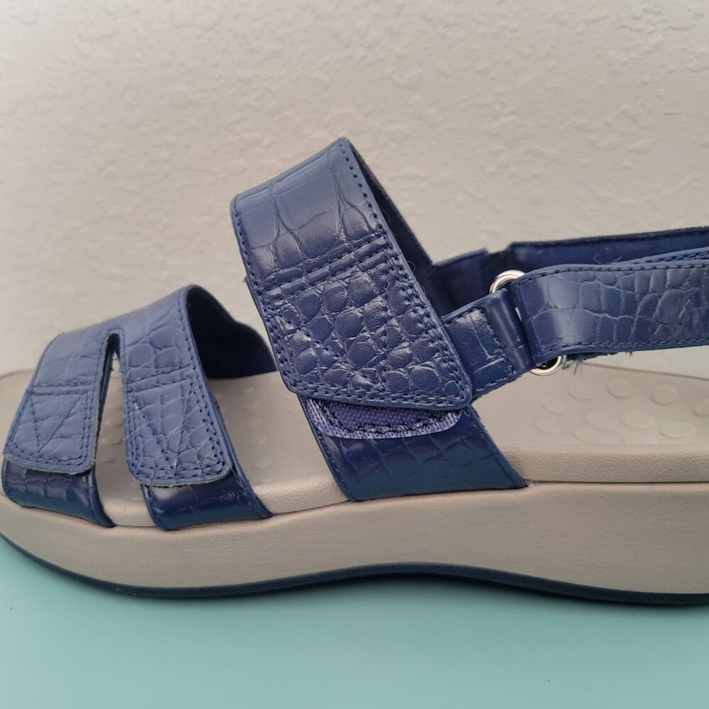 Vionic Blue Sandals - image 2